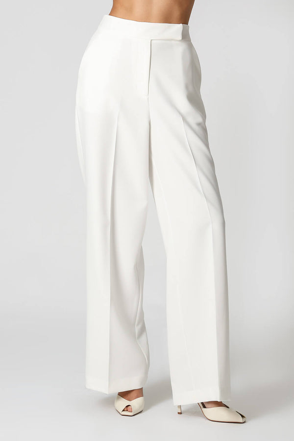 Calça Pantalona Alfaiatada Com Vinco