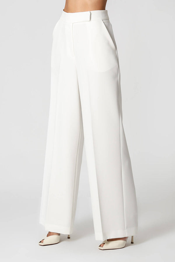 Calça Pantalona Alfaiatada Com Vinco