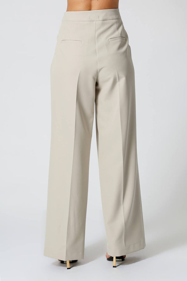 Calça Pantalona Alfaiatada Com Vinco