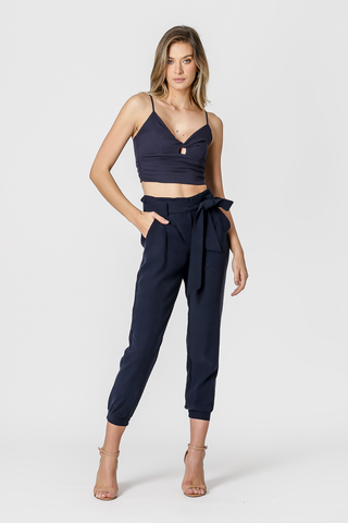 Top con cuello en V - AZUL MARINO