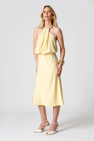 Blusa de Cetim Com Colar Removível