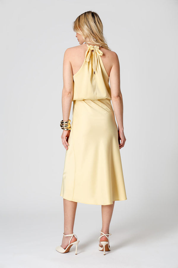 Blusa de Cetim Com Colar Removível