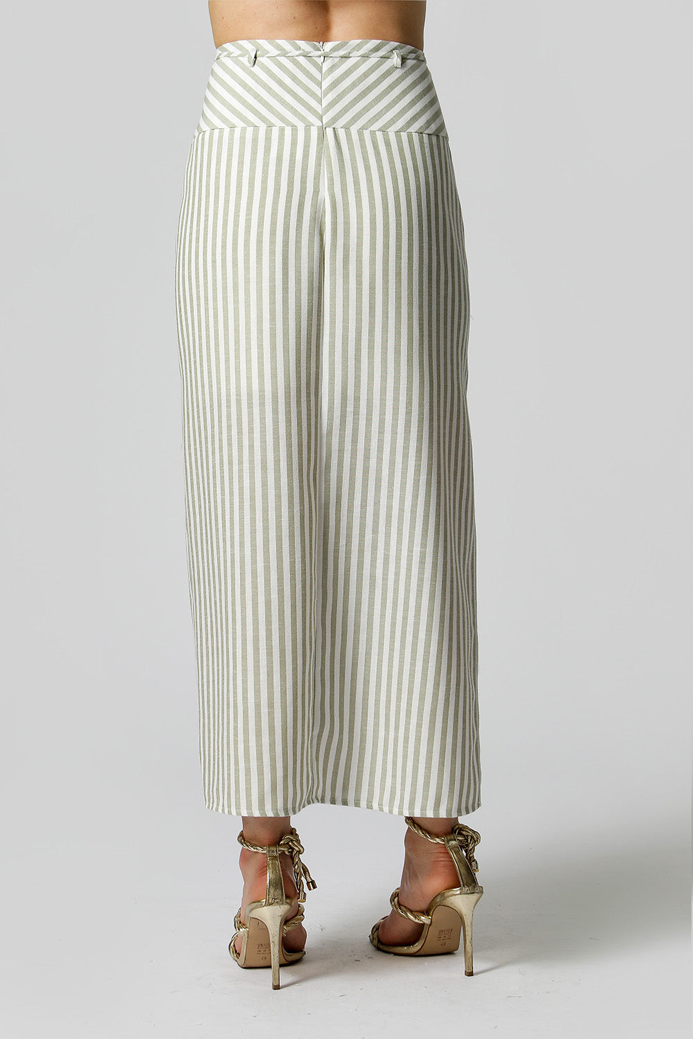 OLIVA 90153