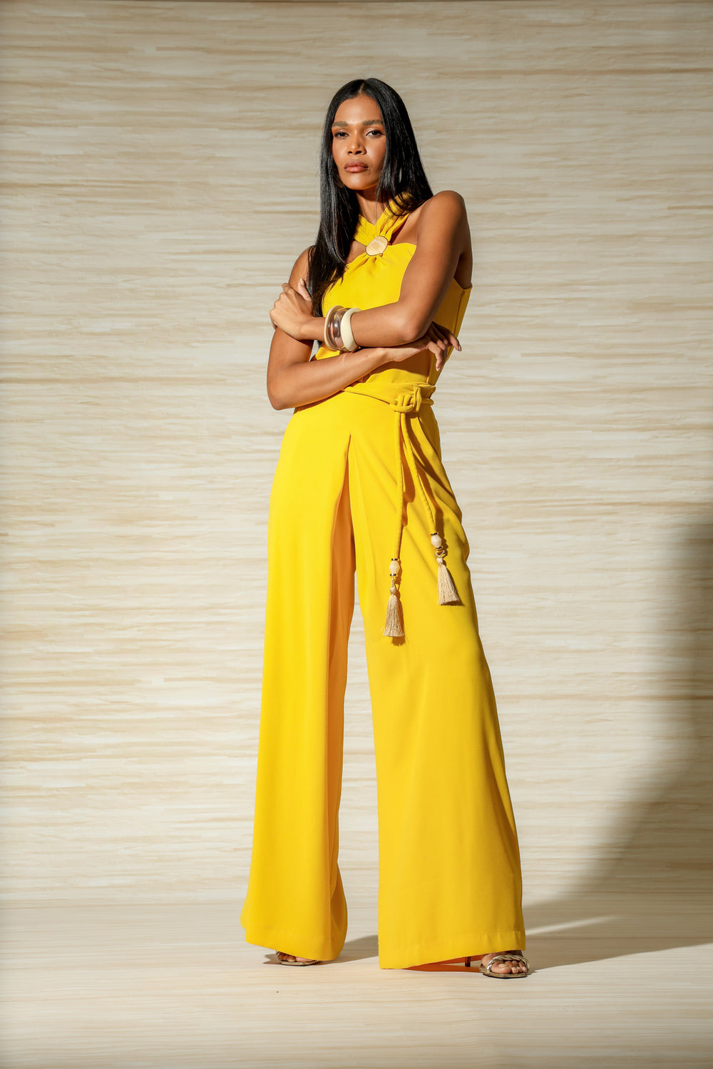 Calça Pantalona com Cordão e Pregas