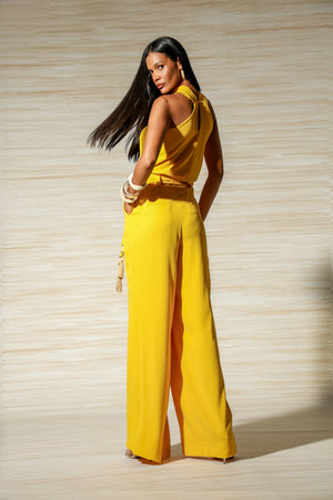 Calça Pantalona com Cordão e Pregas