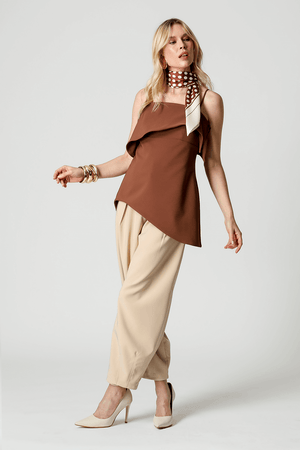 Blusa Assimétrica de Alça Regulável