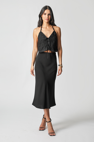 Blusa de cuello halter con lazo - NEGRO