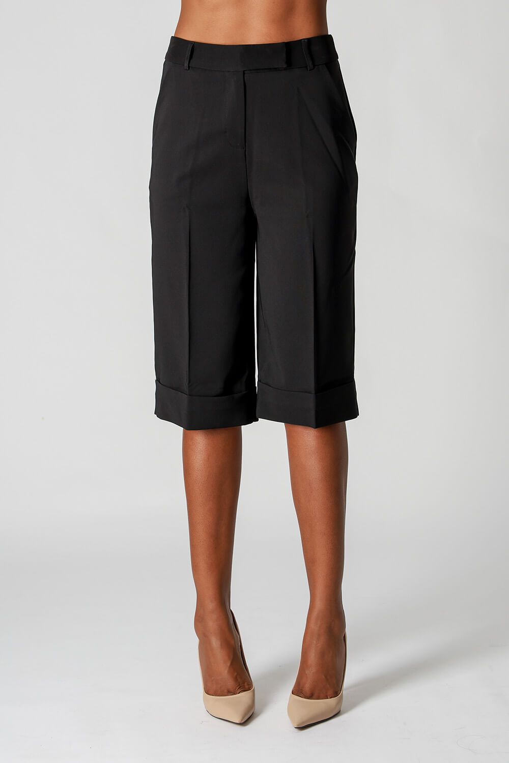 Calça Capri De Barra Italiana Em Alfaiataria