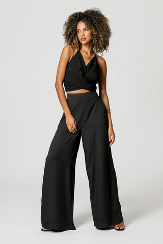 Blusa con escote cruzado - NEGRO