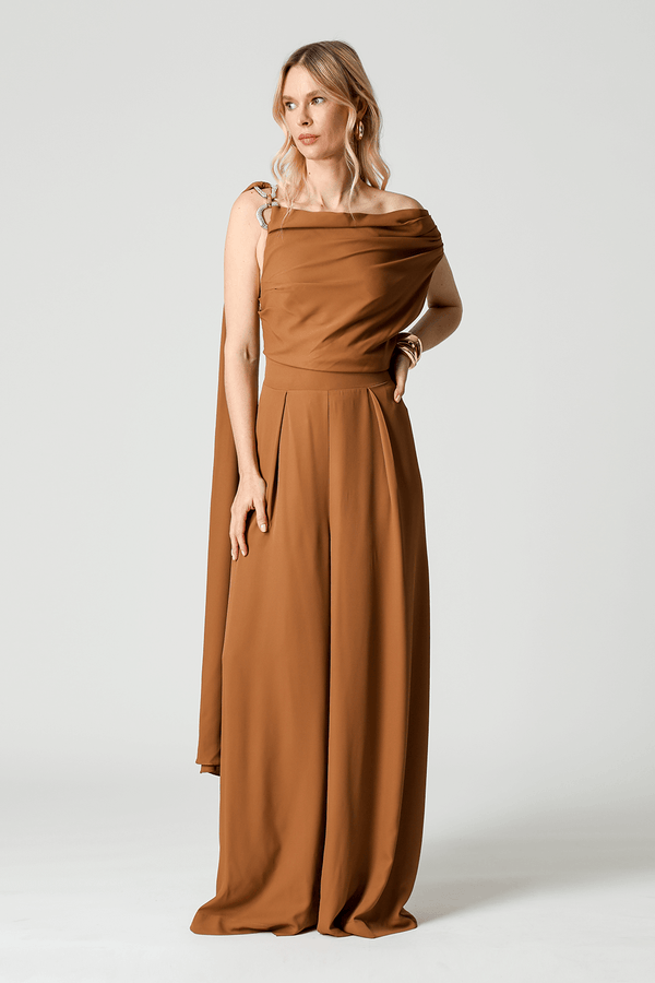 Macacão Assimétrico com Alça Brilhante