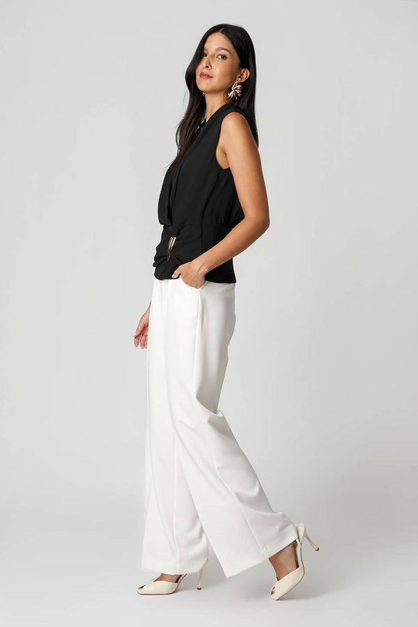 Blusa Transpassada com Fivelas