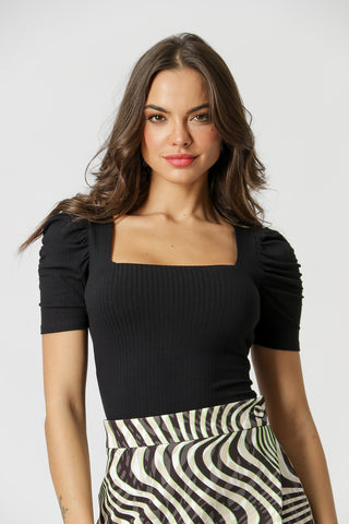 Top de punto acanalado con mangas abullonadas - NEGRO