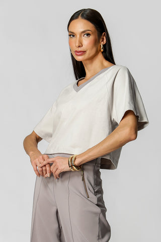 T-Shirt Decote V - CINZA