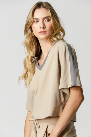 T-Shirt Decote V - GELO ESC