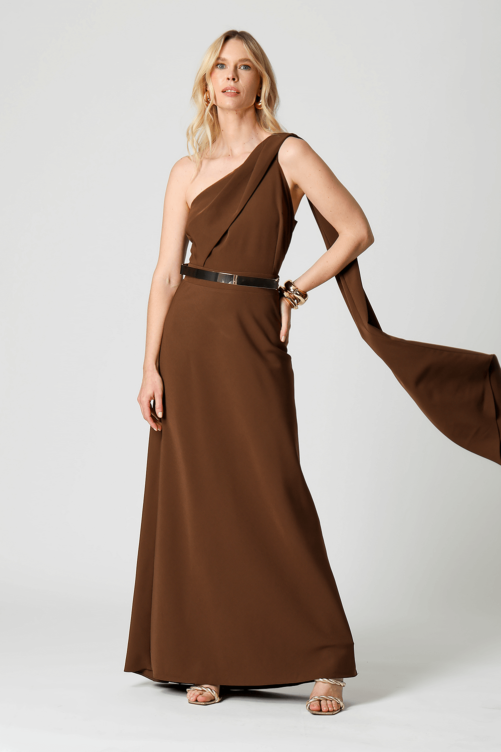 Vestido Longo Ombro Único com Faixa