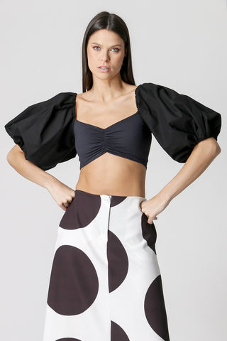 Blusa corta con mangas abullonadas - NEGRA