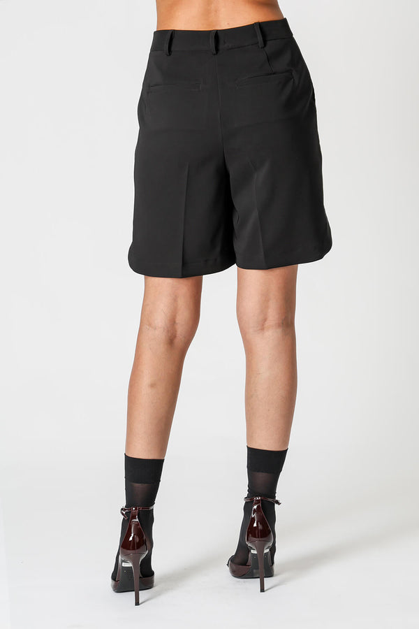 Bermuda Alfaiataria com Cós Transpassado