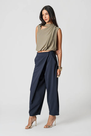 Blusa Balonê Gola Alta em Crepe