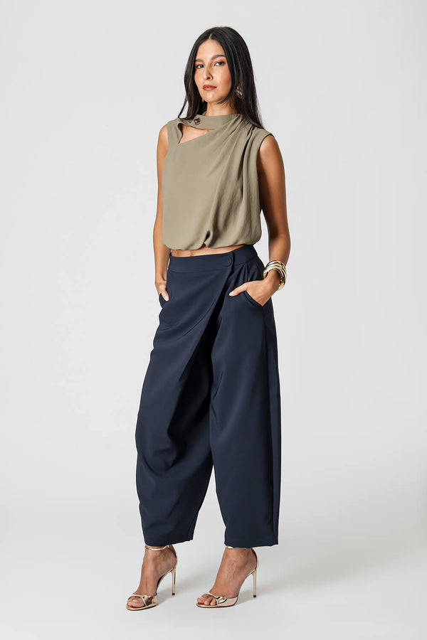 Blusa Balonê Gola Alta em Crepe