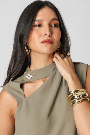 Blusa Balonê Gola Alta em Crepe