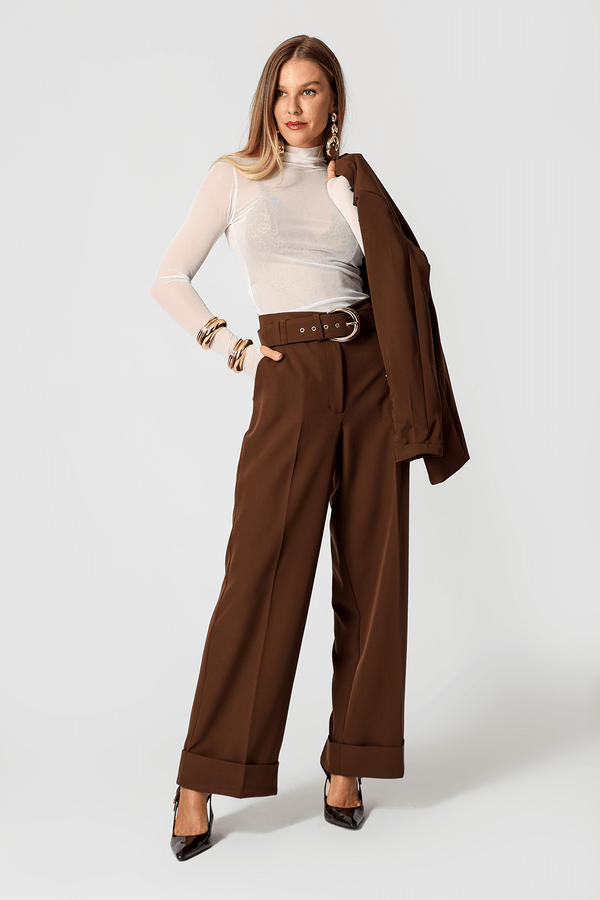 Calça Reta Alfaiataria Com Cinto Dourado