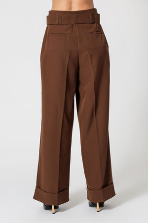 Calça Reta Alfaiataria Com Cinto Dourado