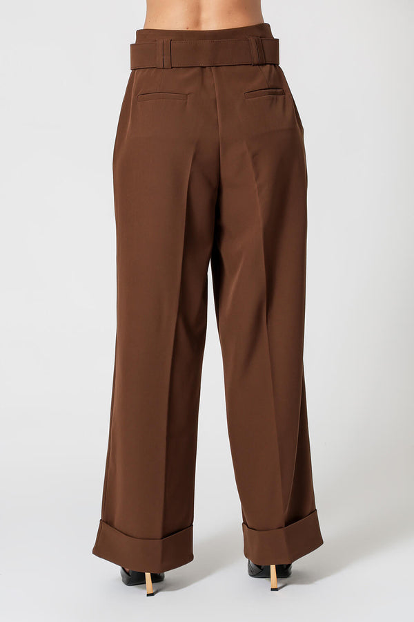 Calça Reta Alfaiataria Com Cinto Dourado