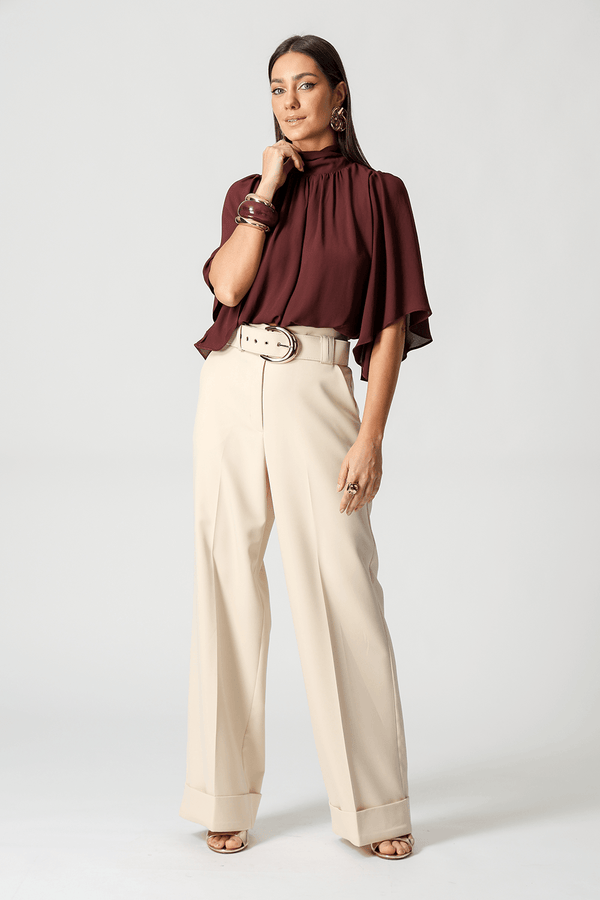 Calça Reta Alfaiataria Com Cinto Dourado
