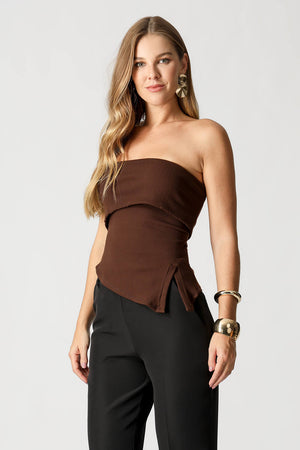 Blusa Strapless Com Fenda Na Barra