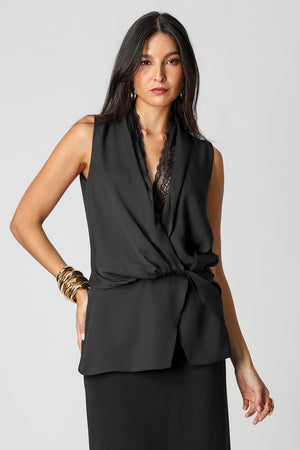 Blusa Peplum Transpassada com Top em Renda