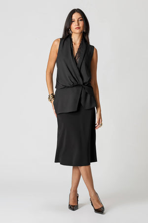 Blusa Peplum Transpassada com Top em Renda