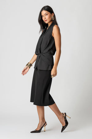 Blusa Peplum Transpassada com Top em Renda