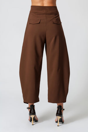 Calça Barrel De Alfaiataria Com Pregas Laterais