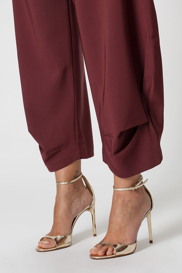 Calça Barrel De Alfaiataria Com Pregas Laterais