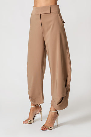 Calça Barrel De Alfaiataria Com Pregas Laterais