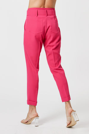 Calça Cenoura Alfaiataria com Cinto