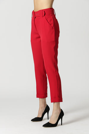 Calça Cenoura Alfaiataria com Cinto