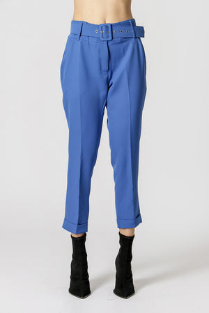 Calça Cenoura Alfaiataria com Cinto