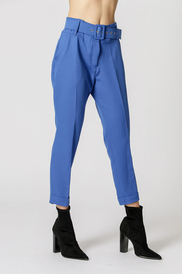 Calça Cenoura Alfaiataria com Cinto