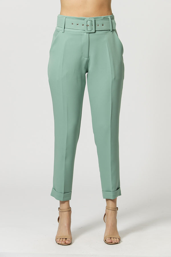 Calça Cenoura Alfaiataria com Cinto