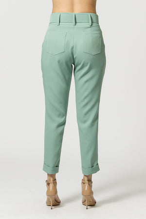 Calça Cenoura Alfaiataria com Cinto