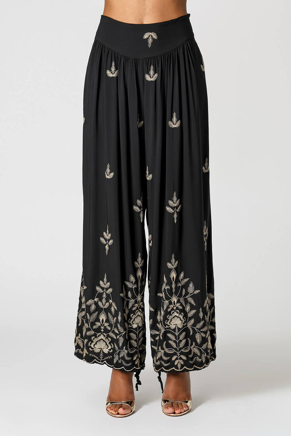 Calça Aladim Em Viscose Com Bordado