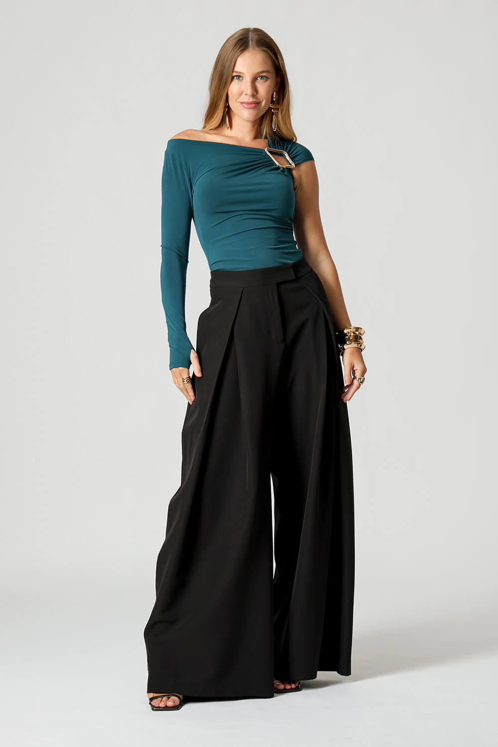 Blusa Ombro Único Com Fivela Malha ITY