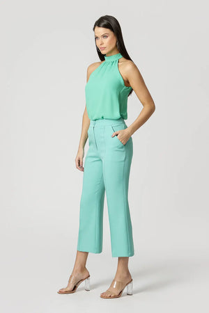 Blusa com Gola e Leve Franzido TRIMIX