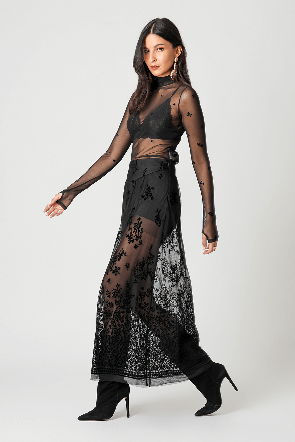 Blusa Manga Longa Em Tule Veludo Flocado