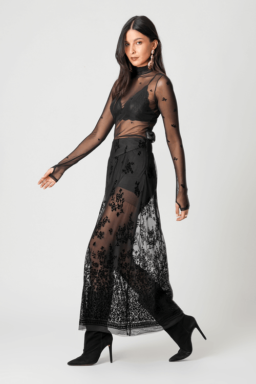 Blusa Manga Longa Em Tule Veludo Flocado