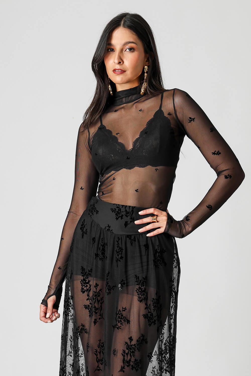 Blusa Manga Longa Em Tule Veludo Flocado