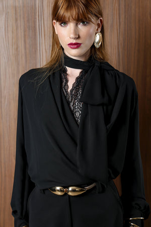 Blusa Cachequer Em Crepe Com Top De Renda