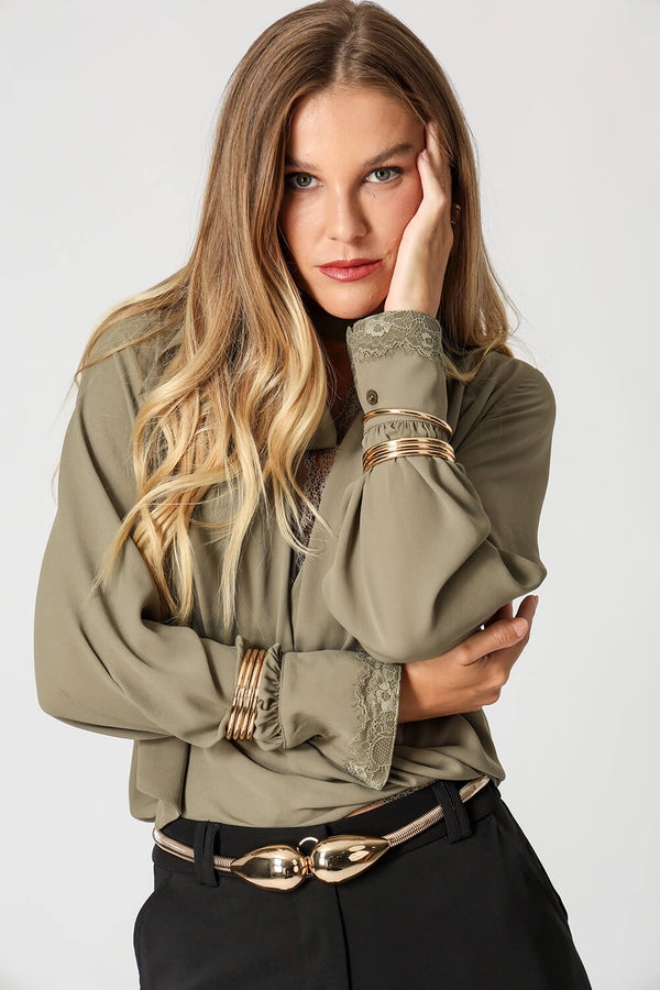 Blusa Cachequer Em Crepe Com Top De Renda