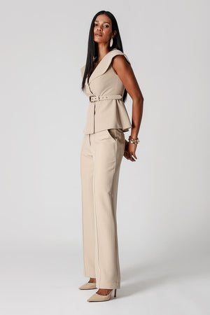 Blusa Peplum Alfaiataria com Gola Maxi